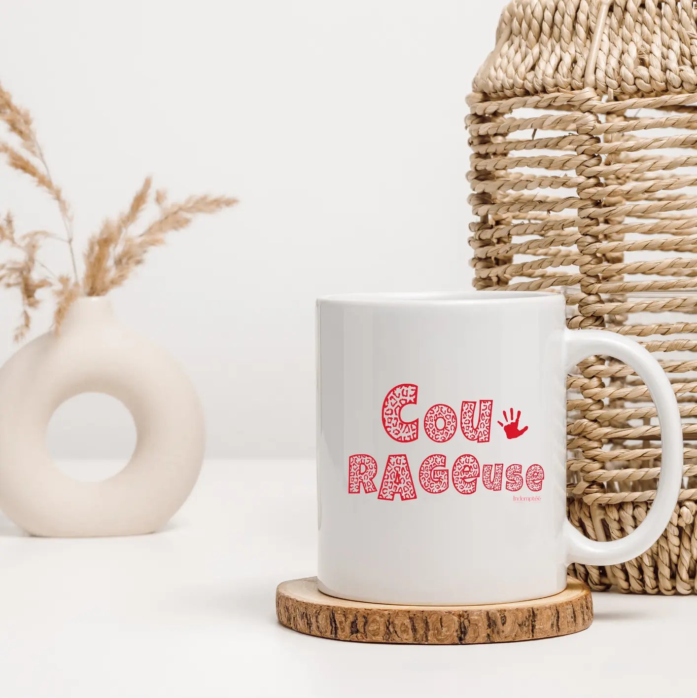 Mug blanc "Courageuse "Rouge Indomptée